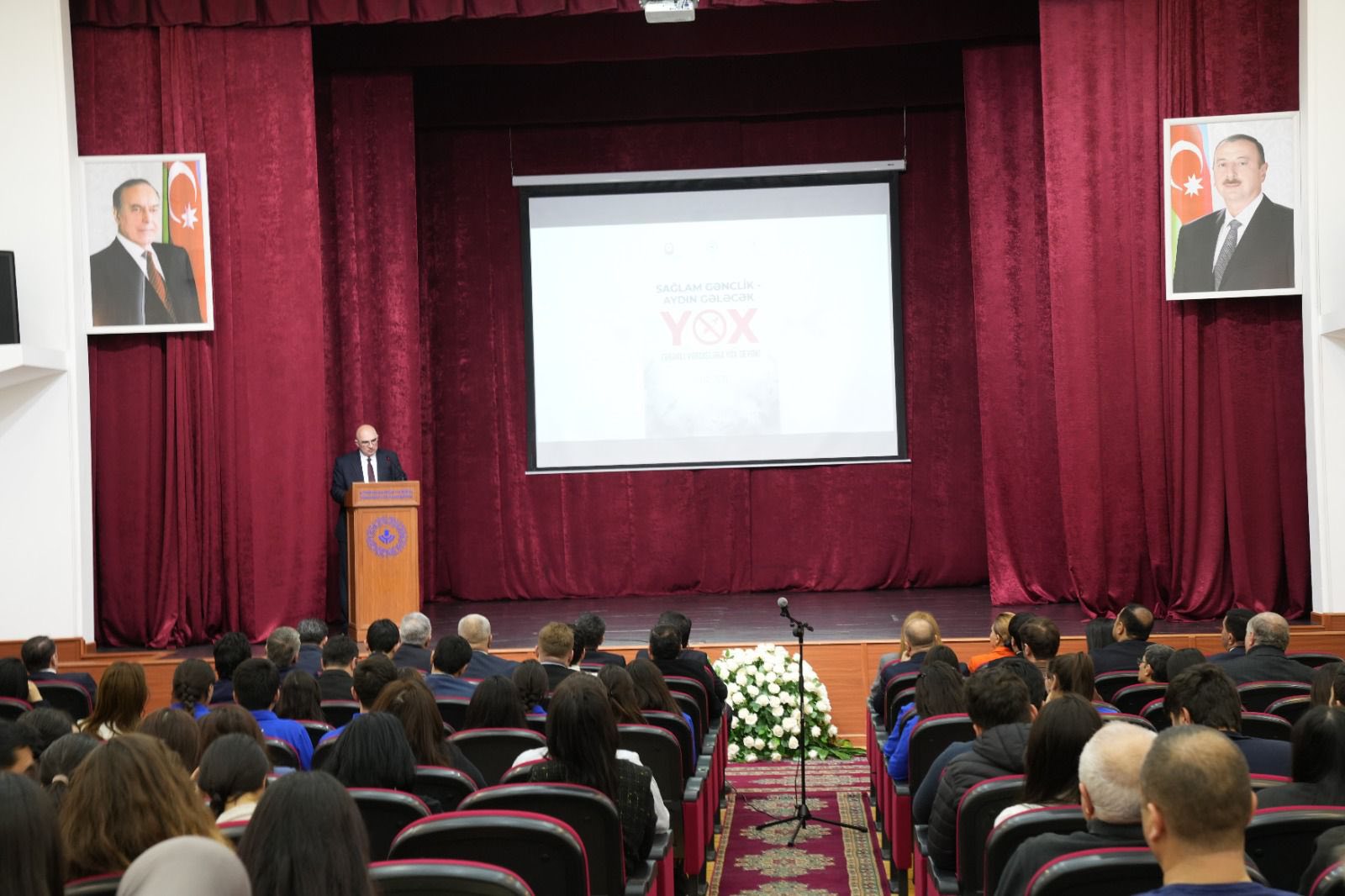 Sağlam gənclik, aydın gələcək: Zərərli vərdişlərə yox deyək!